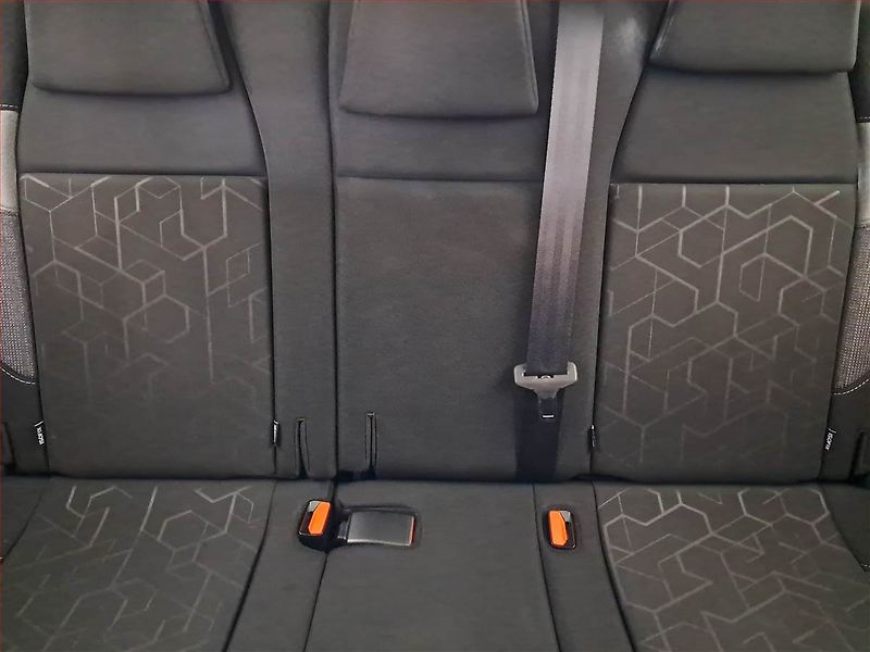 Peugeot 2008 (2019) 1.2 PureTech, ČR,1.maj - fotka 10 z 16