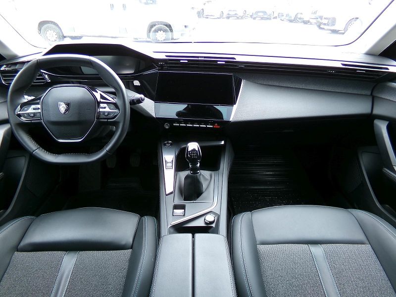 Peugeot 308 ALLURE PACK 1.2 PureTech 96kW - fotka 2 z 14