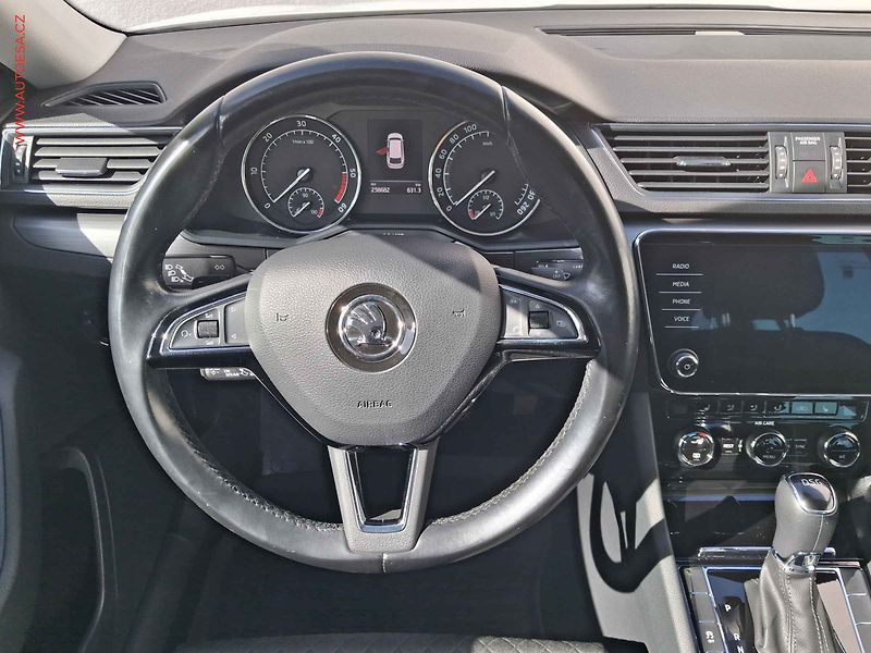 Škoda Superb (2017) 2.0 TDI, 1.maj, DSG, LED - fotka 11 z 18