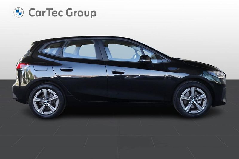 BMW Řada 2 218i Active Tourer - fotka 4 z 23