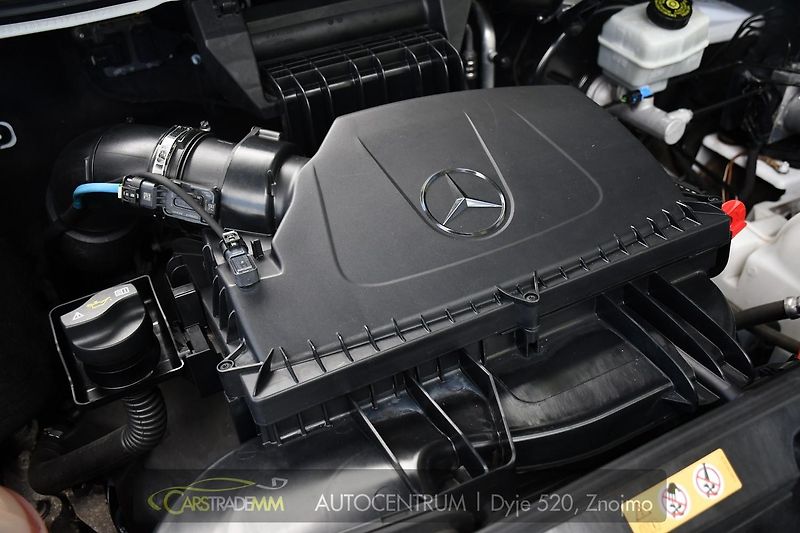 Mercedes-Benz Sprinter 211 CDI L2H2 (W907) 155k - fotka 35 z 37