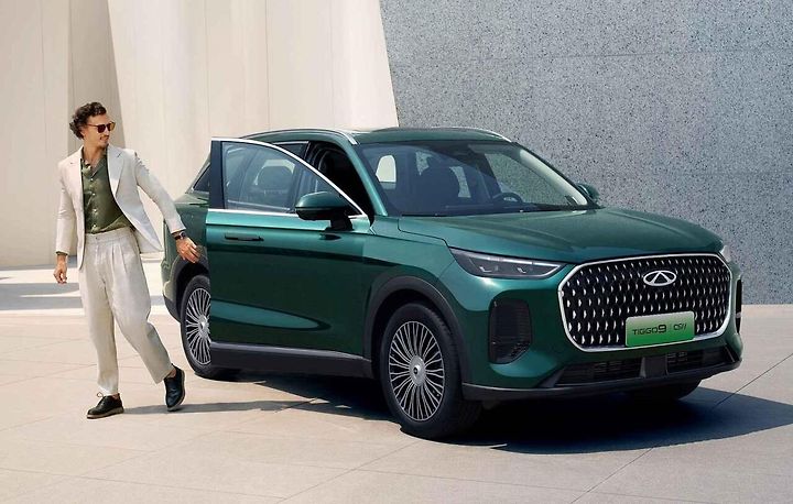 Čeští partneři navštívili výrobní závod čínské automobilky Chery. Na modelu Tiggo 9 byla ve Wuhu představena interaktivní forma online prezentace vozu.