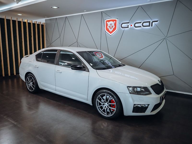 Škoda Octavia 2.0 TDi RS DSG - fotka 3 z 32