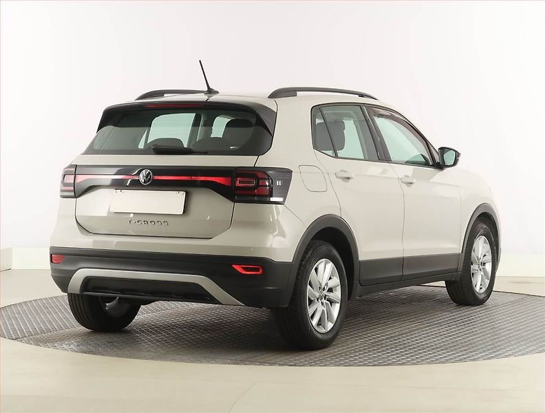 Volkswagen T-Cross (2021) Life 1.0 TSI, Serv.kniha - fotka 5 z 19