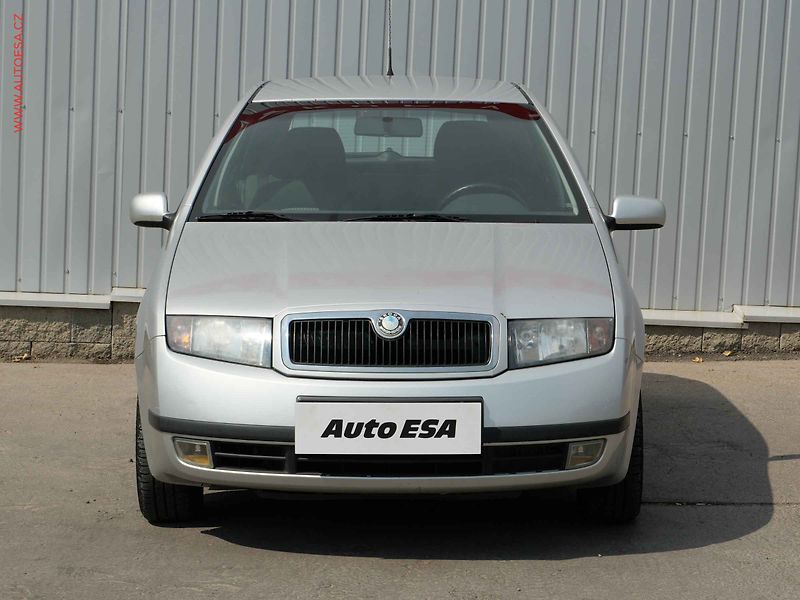 Škoda Fabia (2004) 1.4 MPi, 2.maj,ČR, Park čidla - fotka 2 z 16