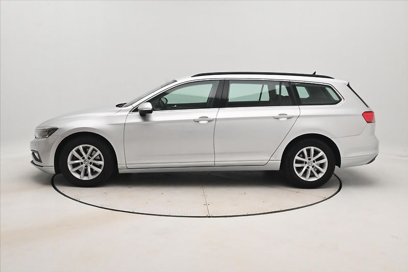 Volkswagen Passat 2,0 TDI 110 kW DSG Business Zá - fotka 8 z 32