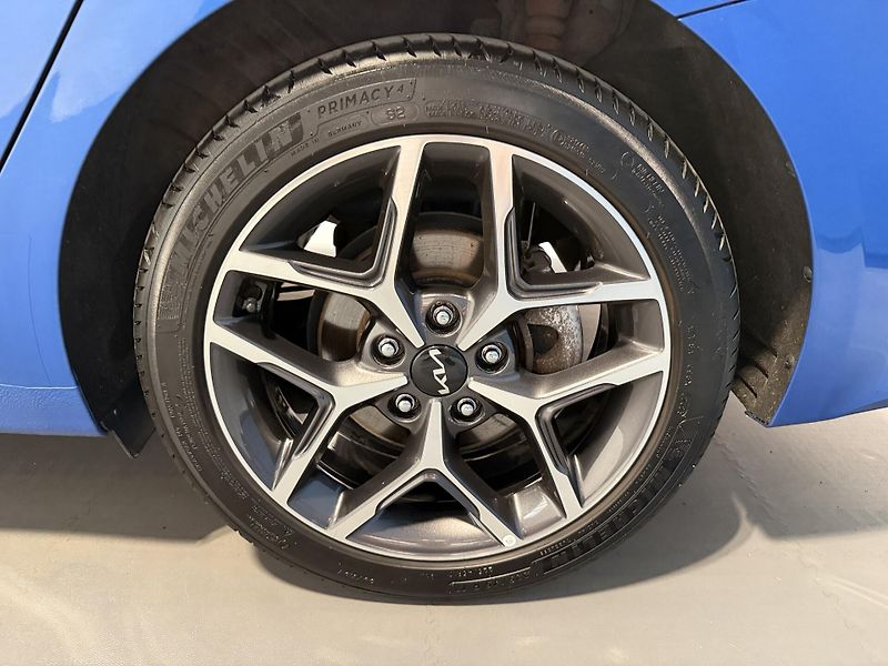 Kia Ceed 1.5 T-GDI 118kW Top SW - fotka 13 z 13
