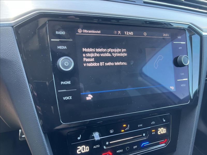 Volkswagen Passat 2,0 TDi 110KW DSG LED ELEGANCE - fotka 22 z 50
