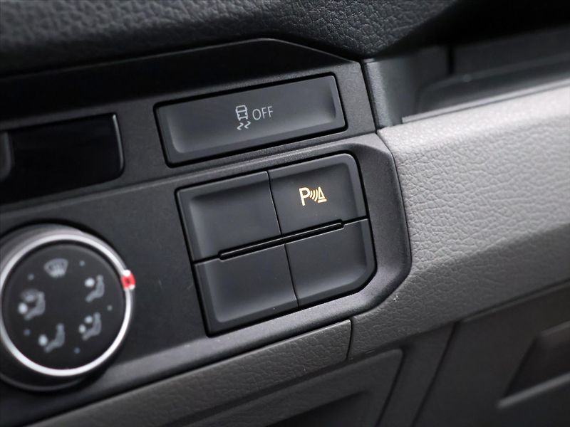Volkswagen Crafter 2,0 TDI 130kW CZ Dílna DPH - fotka 26 z 36