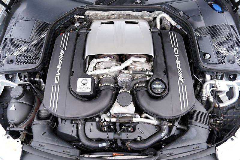 Mercedes-Benz Třídy C C 63 AMG Performance/480 PS/ČR - fotka 10 z 36