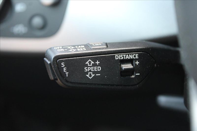 Audi A4 2,0 TDI  AUTOMAT,4x4,VIRTUAL - fotka 26 z 41