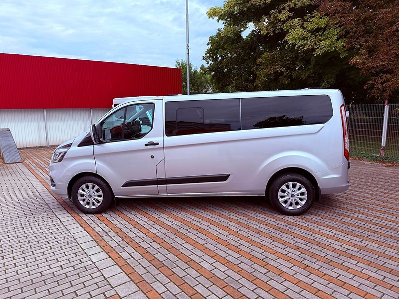 Ford Tourneo Custom 2.0 TDCi Trend, ČR, 1.Maj - fotka 8 z 29