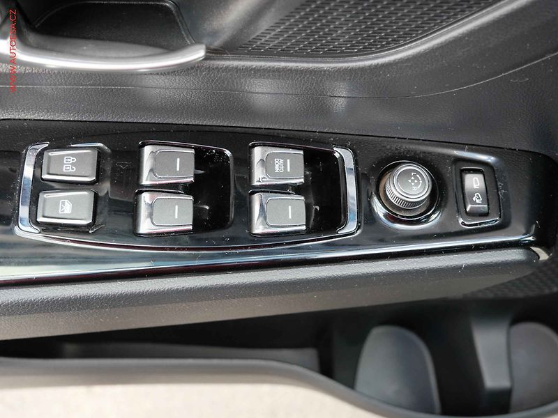 SsangYong Korando (2021) 1.5 T-GDi, 1.maj,ČR, AT - fotka 11 z 21