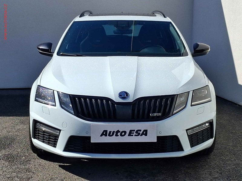 Škoda Octavia (2018) 2.0TDi, RS, DSG, LED - fotka 2 z 18