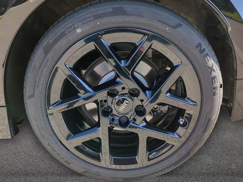 Mini Cooper S - fotka 17 z 18