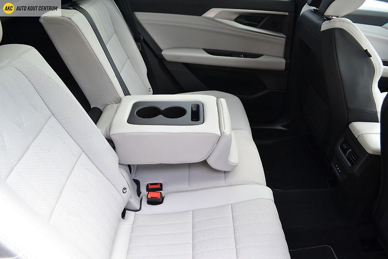 Renault Espace ICONIC E-TECH FULL HYBRID 200k - fotka 24 z 79
