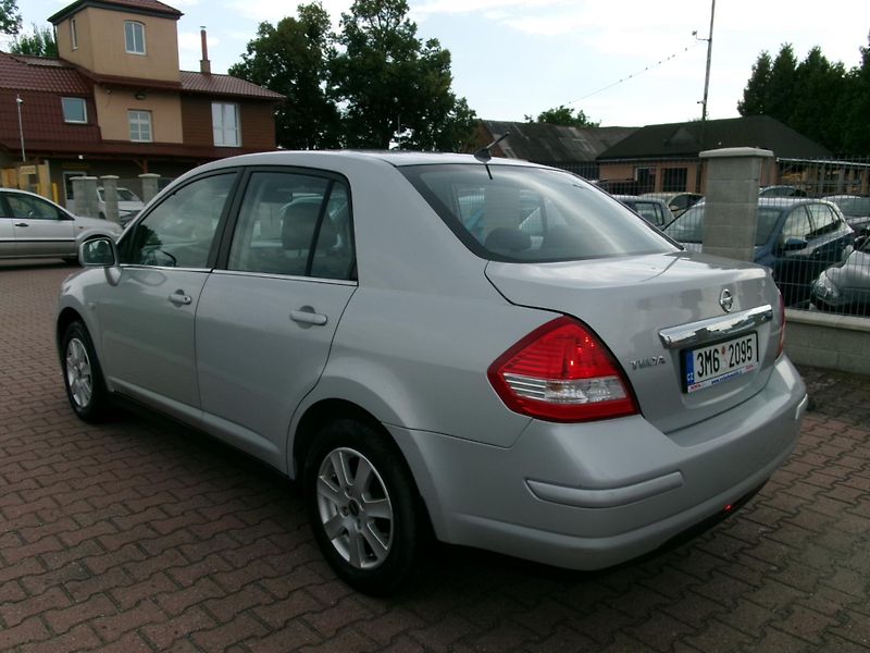 Nissan Tiida (2009) 1,6 16V AC ALU HF BT - fotka 5 z 26