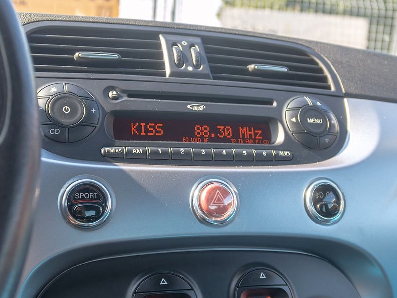 Fiat 500 (2015) 12/2015 ČR 0.9T 77KW- DIGI - fotka 21 z 38