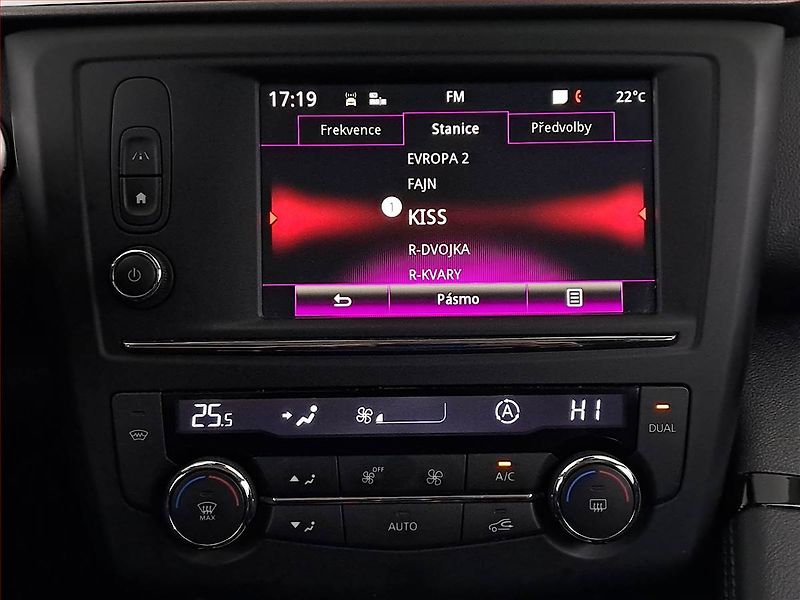 Renault Kadjar (2018) 1.2 TCe, Serv.kniha, Navi - fotka 12 z 19