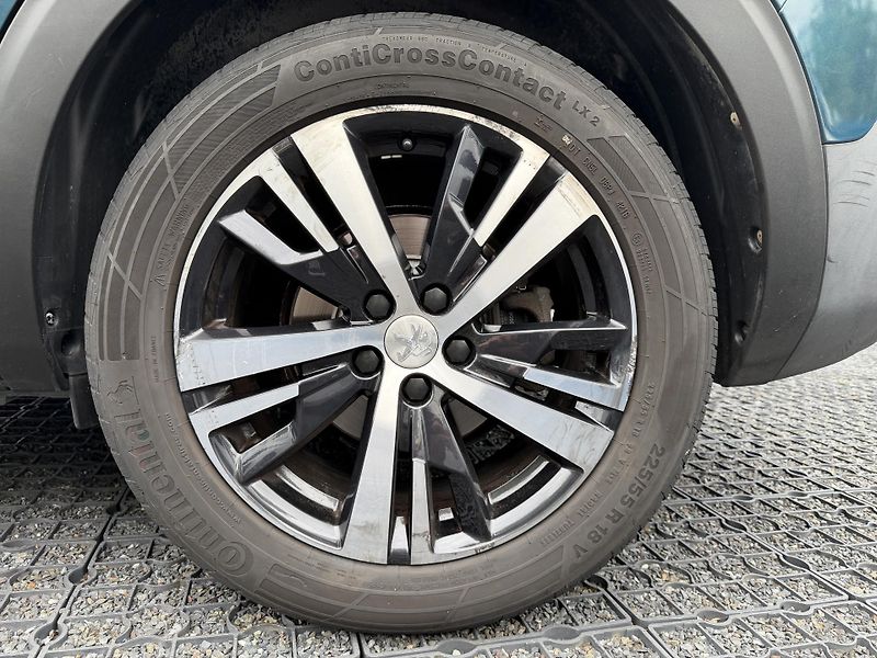 Peugeot 5008 (2017) ALLURE PureTech 130k EAT6 - fotka 12 z 39