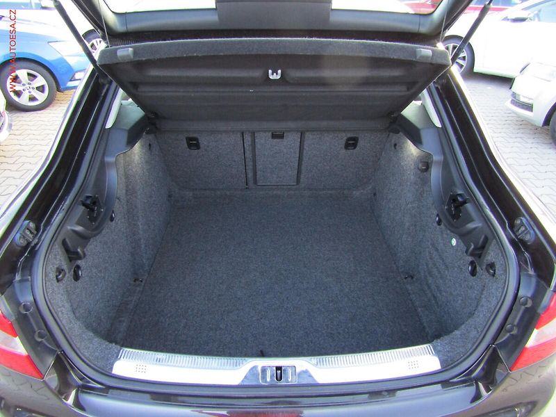 Škoda Superb (2012) 1.4TSI, AC, temp - fotka 7 z 18