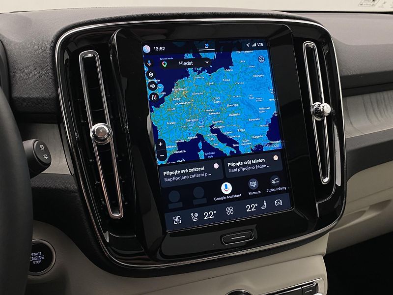 Volvo XC40 B4 DARK ULTRA AUT CZ - fotka 38 z 59