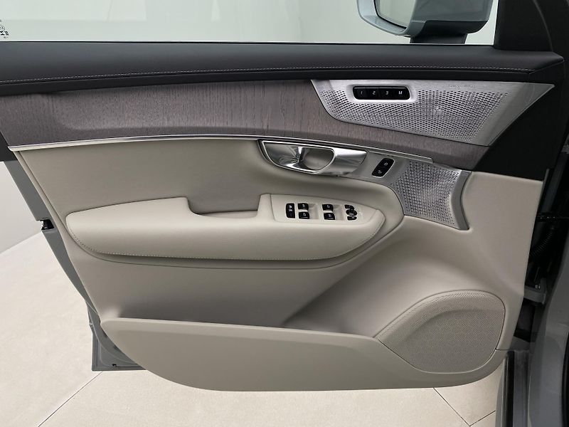 Volvo XC90 (2026) T8 AWD Plug-in BRIGHT ULTRA - fotka 7 z 72