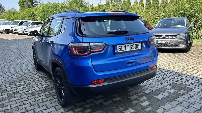 Jeep Compass 1.3T 130k Night Eagle  - fotka 4 z 15