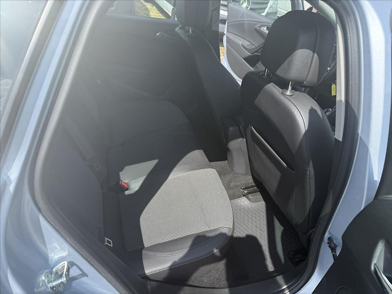 Opel Astra 1,6 CDTi - fotka 18 z 28