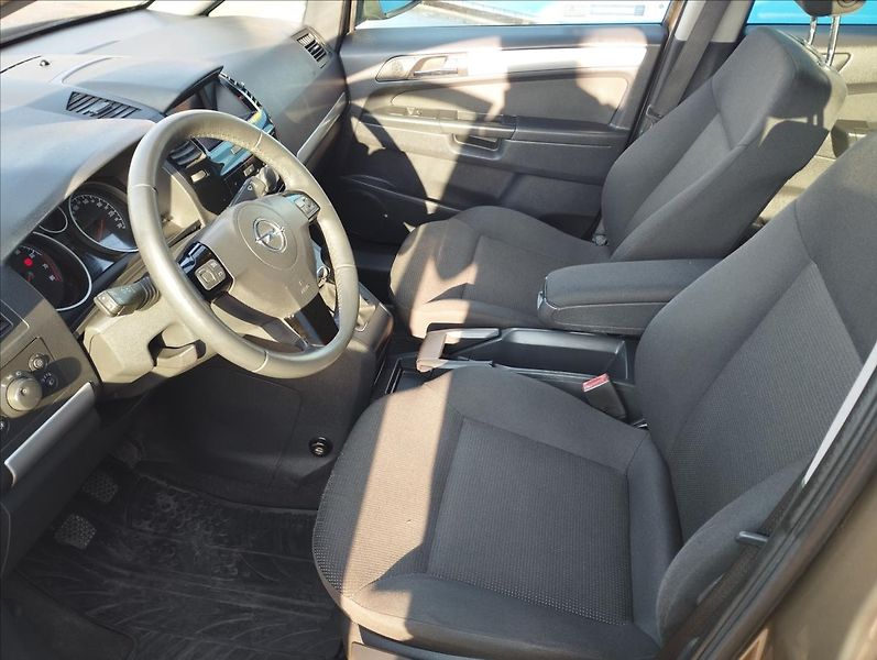 Opel Zafira 1,8 i 103KW 1.MAJITEL, NOVÉ ČR - fotka 7 z 17