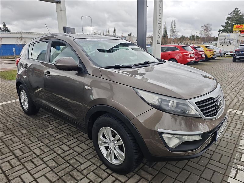 Kia Sportage 1,7 CRDi  Comfort PLUS - fotka 8 z 19
