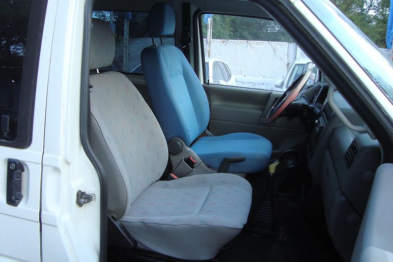 Volkswagen Transporter (2000) T4,2.5 TDi,ČR,Nová STK 8/2028 - fotka 39 z 54