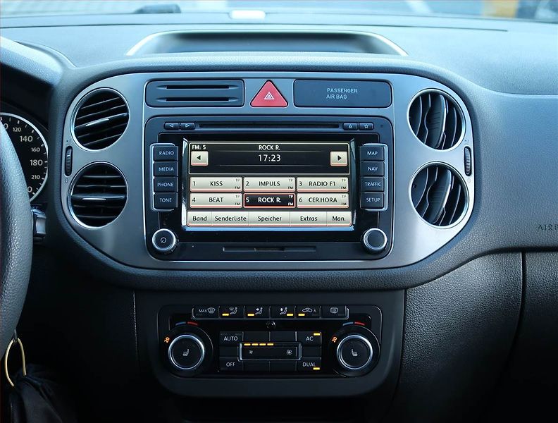 Volkswagen Tiguan (2011) 2.0 TDI, 4X4, Automat, Navi - fotka 12 z 20
