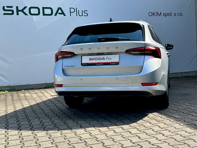 Škoda Octavia (2022) 2.0 TDI 85kW Ambition Combi - fotka 2 z 23