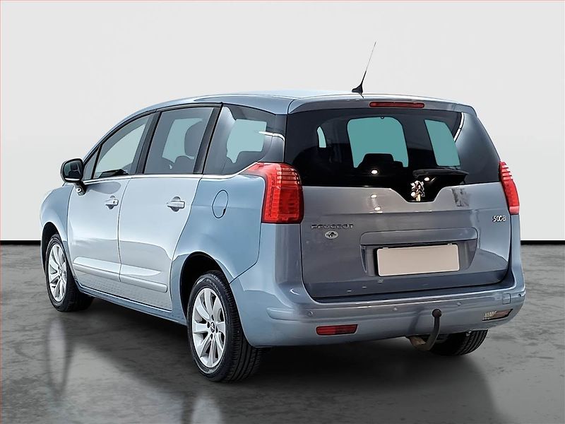Peugeot 5008 (2012) 1.6 HDi, Tažné, dobrý stav - fotka 4 z 16