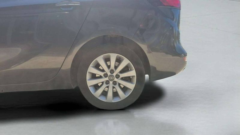 Opel Zafira Tourer Cosmo 2.0CDTI 121kW MT6 - fotka 40 z 42