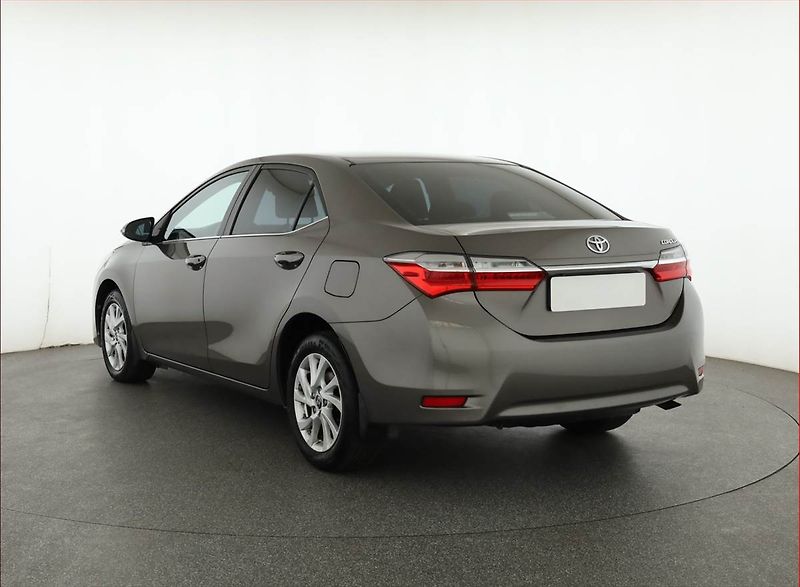 Toyota Corolla (2019) 1.6 Valvematic, ČR,1.maj - fotka 4 z 17