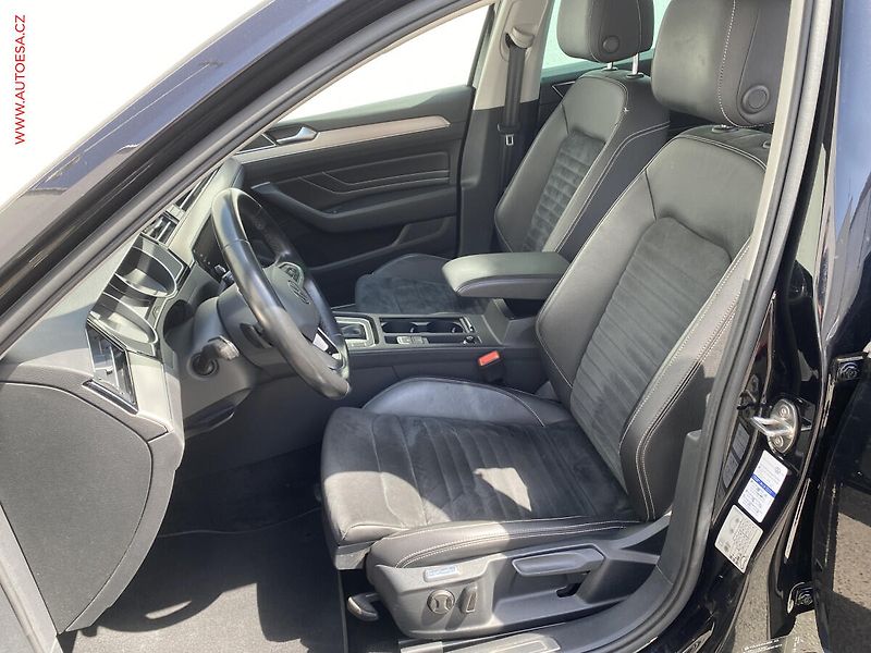 Volkswagen Passat (2020) 2.0 TDi, Elegance, DSG, LED - fotka 9 z 20