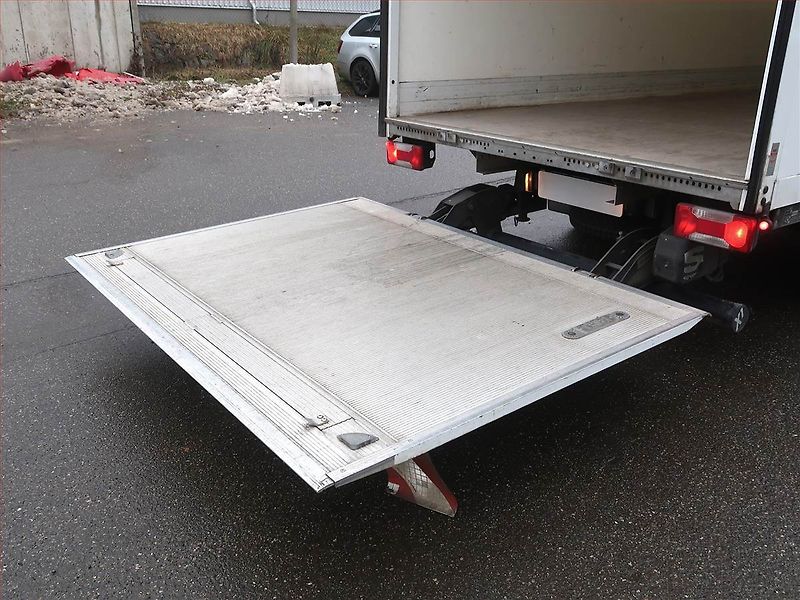 Iveco Daily (2022) 2.3 HPT, Skříň, 19m3, 1Maj - fotka 14 z 15