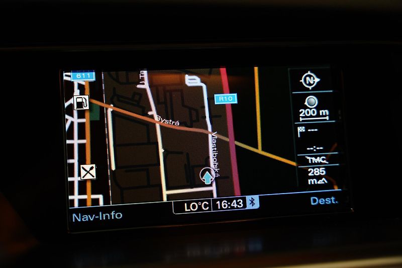 Audi A4 - fotka 18 z 25