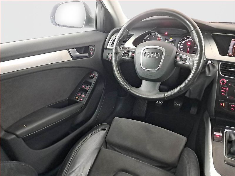 Audi A4 Allroad (2010) 2.0 TDI, 4X4, Tempomat - fotka 7 z 18