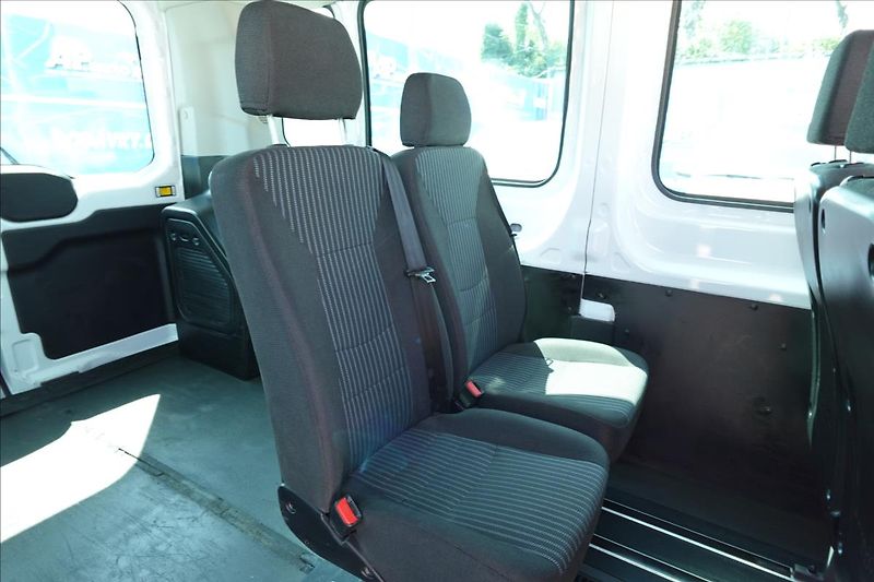 Ford Transit 2,2 TDCI  L3H2 8MÍST BUS KLIMA - fotka 14 z 31