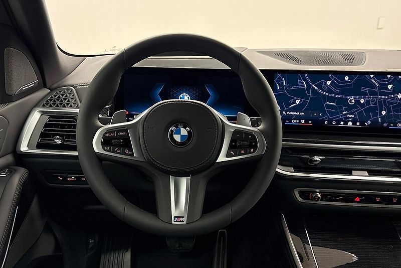 BMW X5 xDrive30d - fotka 8 z 12