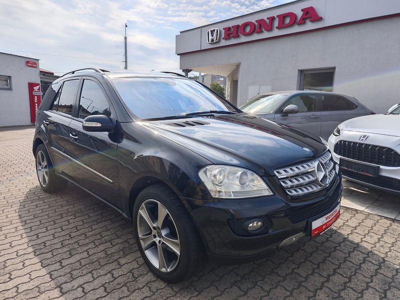 Mercedes-Benz Třídy M (2006) 320CDi 4Matic AirMatic nové ČR - fotka 1 z 47