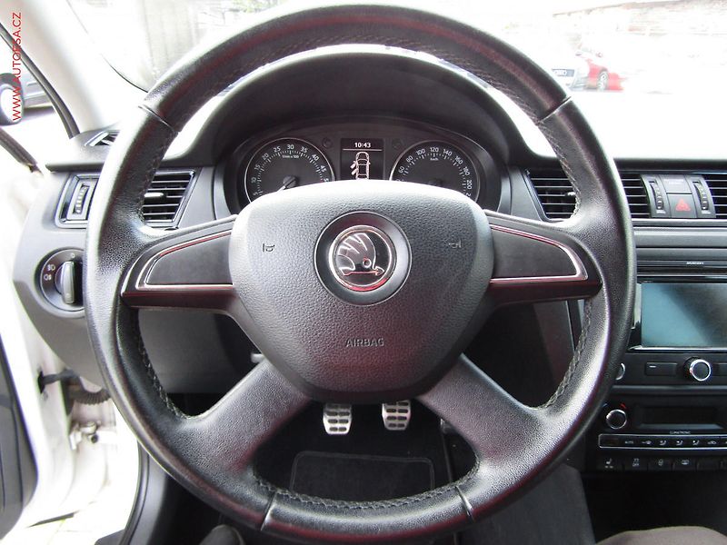 Škoda Rapid (2013) 1.6 TDi, Sport, navi - fotka 18 z 20