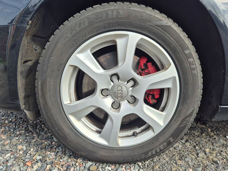Audi A4 2.0TDi 105kW, tažné, kombi, ČR - fotka 23 z 26