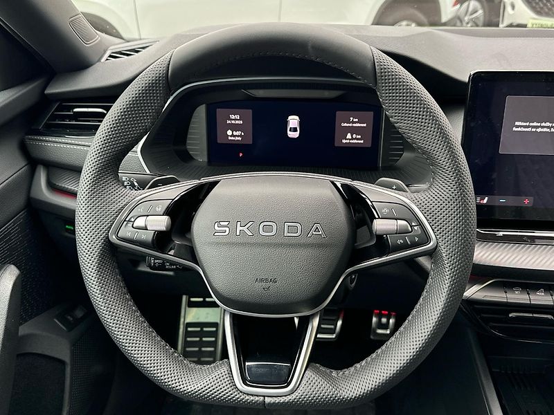 Škoda Octavia Sportline 1,5 TSI 110kW DSG - fotka 16 z 24