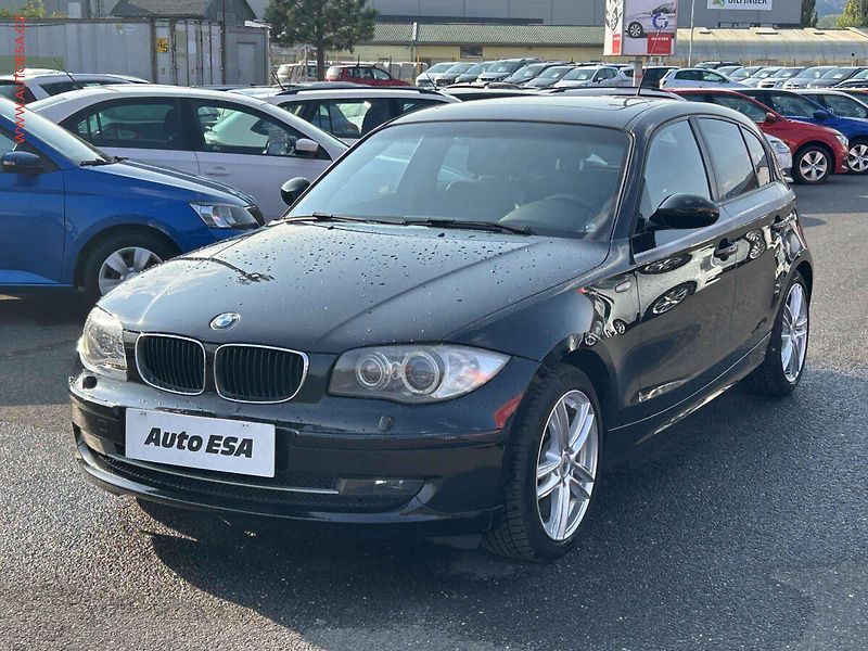 BMW Řada 1 (2008) 2.0 D 123d, ČR, AC, xenon - fotka 3 z 17
