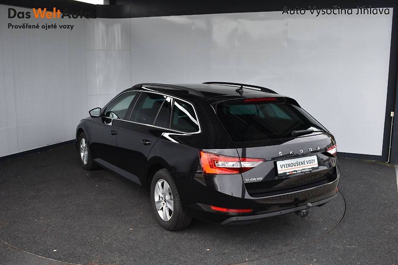 Škoda Superb (2023) 2.0TDI 110kW DSG tažné - fotka 8 z 23