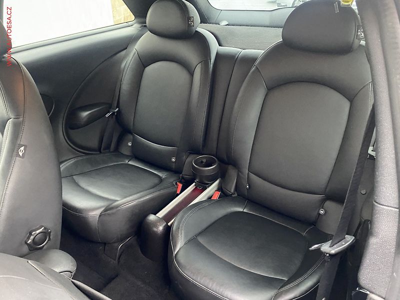 Mini Cooper S (2014) 2.0 D 4x4, Bixen, navi, park - fotka 10 z 18